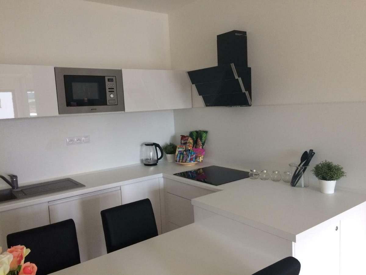 Apartman Dara ลิปโนนัดเวิลตาวู ภายนอก รูปภาพ